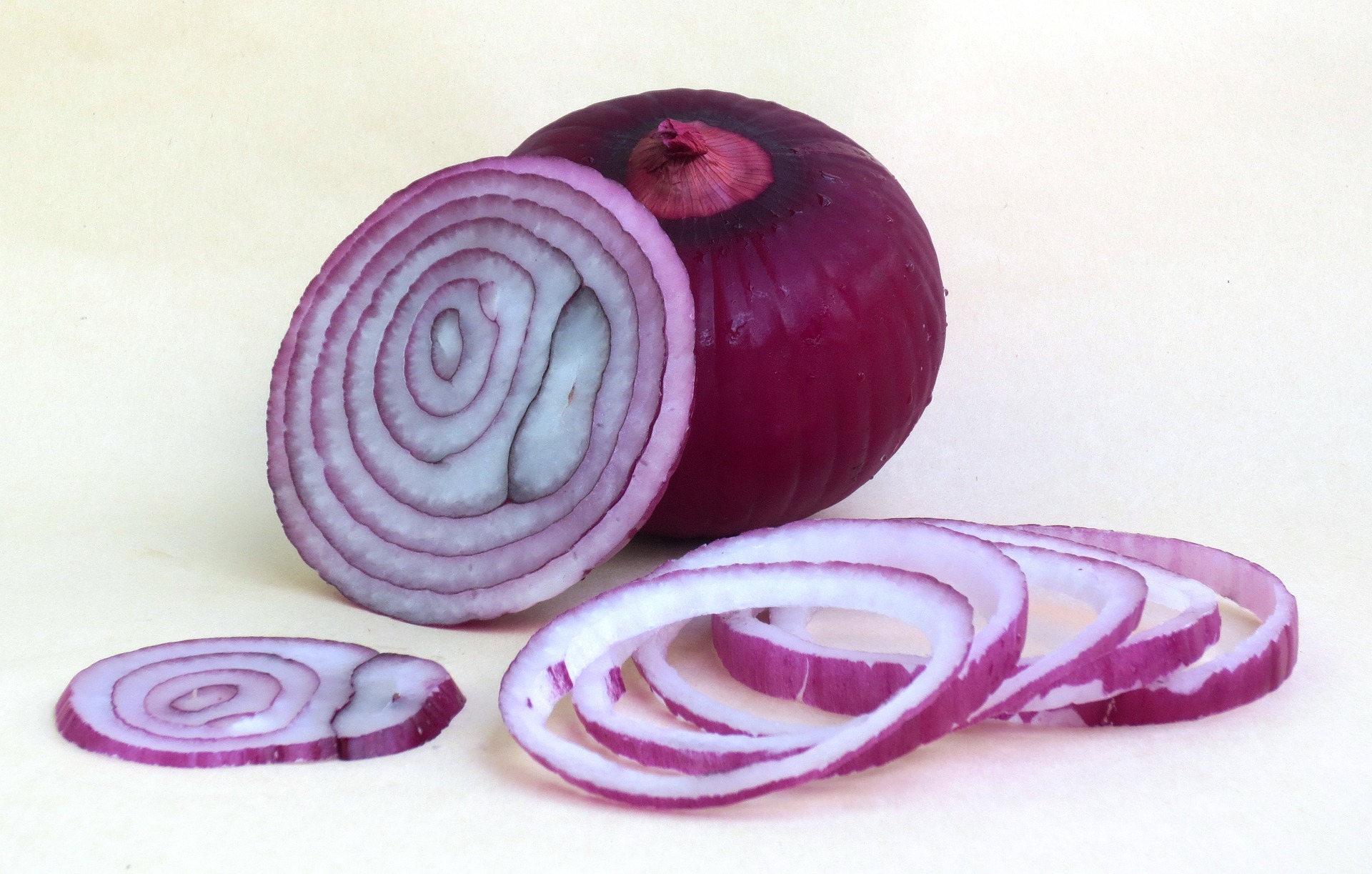 onion-899102_1920.jpg