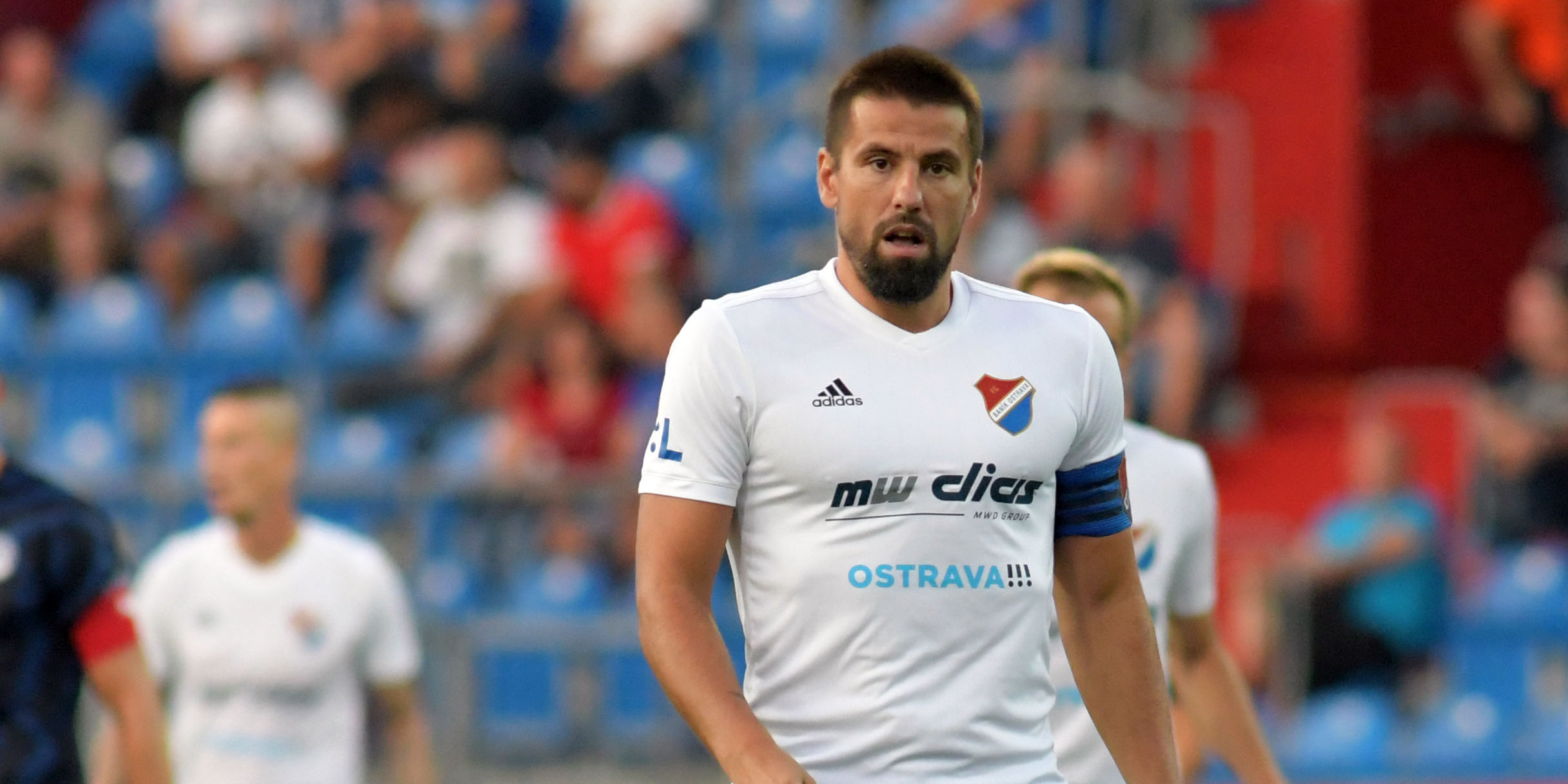 Milan Baroš promluvil o působení v Turecku: Připadal jsem si jako Michael Jackson. Při derby létaly nože i malé rybičky