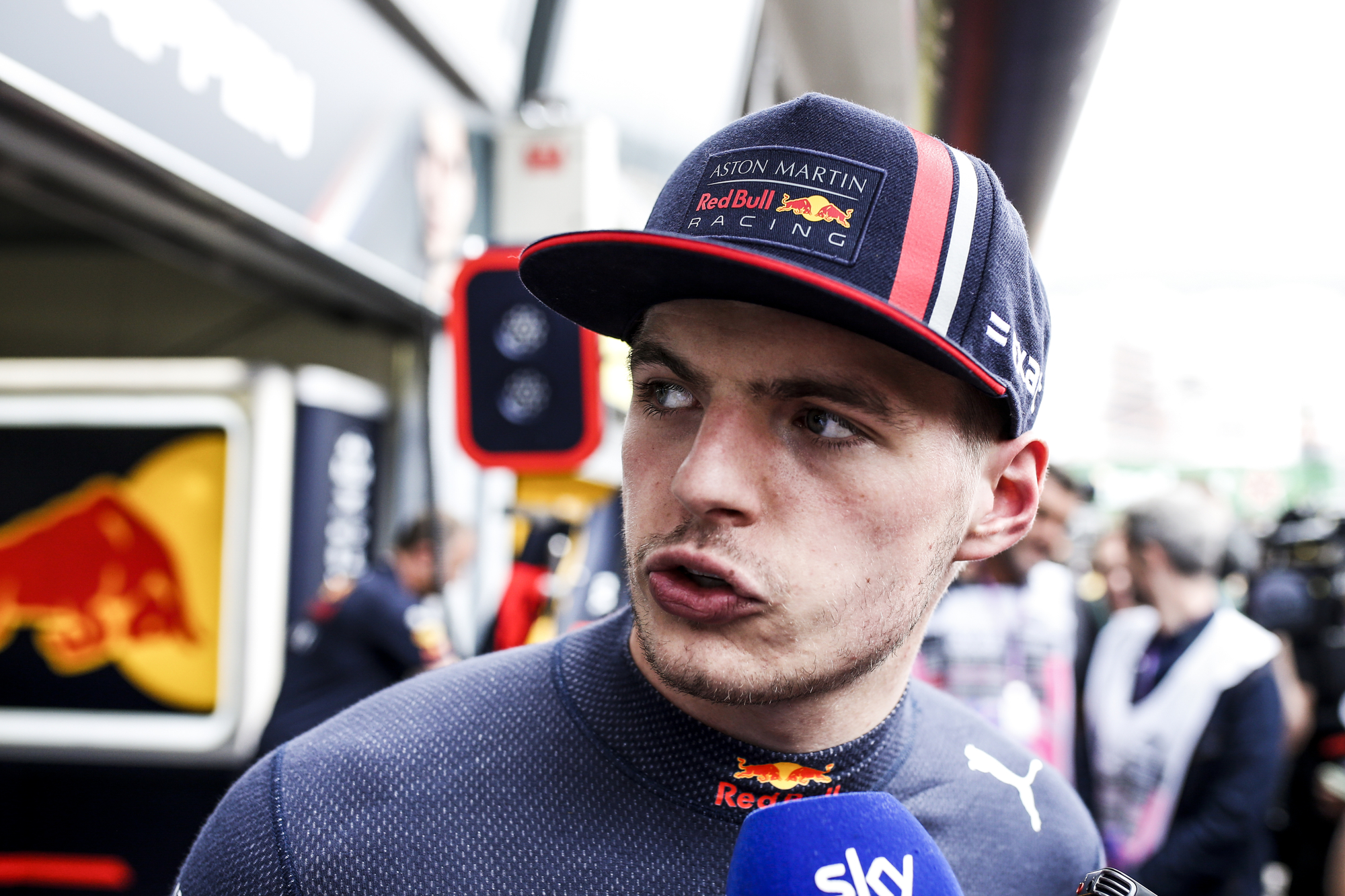 Verstappen odmítl Mercedes i McLaren. Komentátor Eisele vysvětluje, co ho drží u Red Bullu a proč je pro tým klíčový
