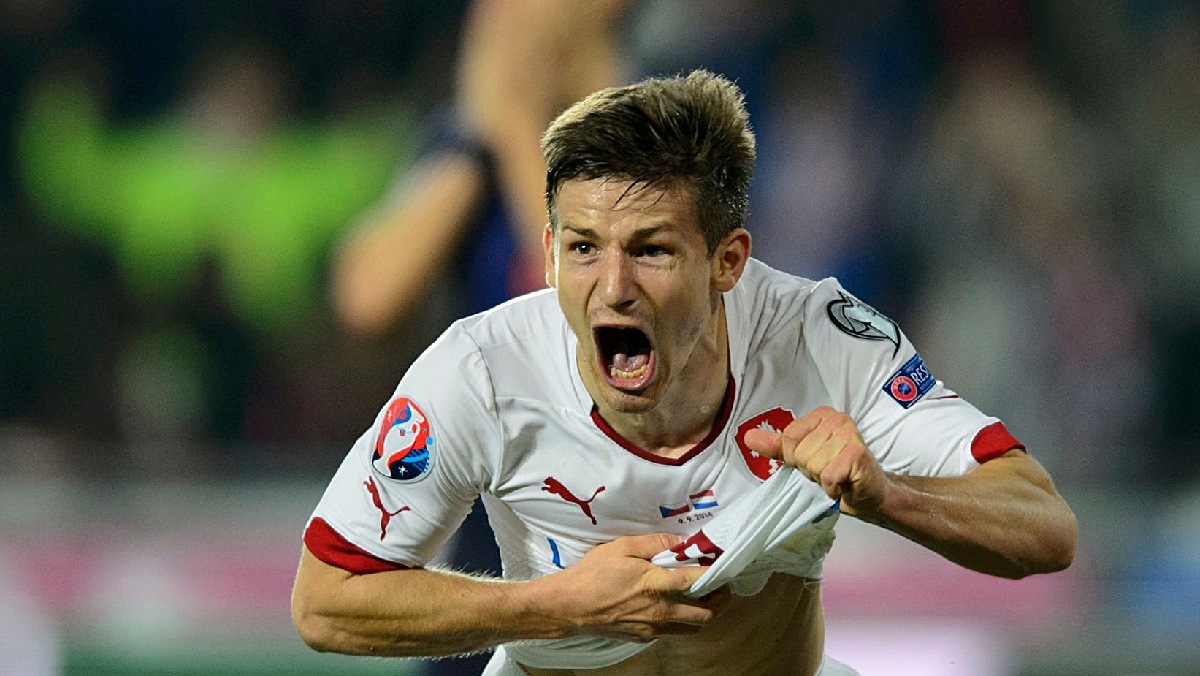 Rýpla si do Perkausové i Kubelkové a sklidila vlnu kritiky. Teď Darina Vymětalíková ukázala, jak vypadá v plavkách 2 Kouč Freiburgu odmítl Bayern i Dortmund a jezdil na trénink na kole. Pilař prozradil, proč rodinný klub vede bundesligu