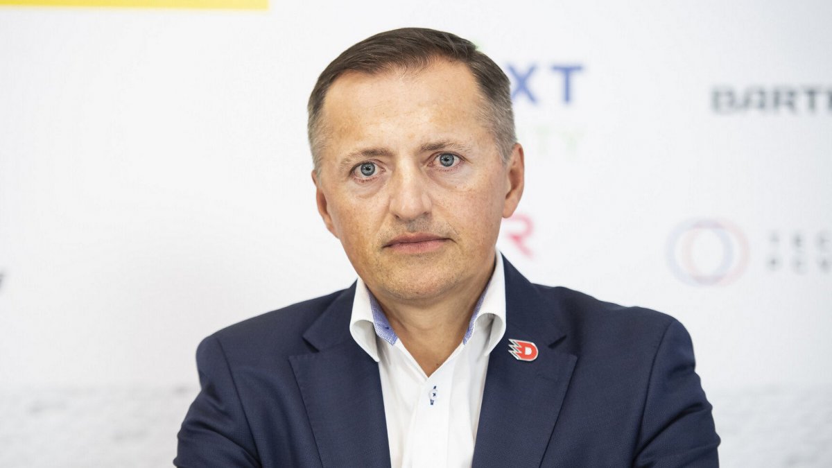 Slova o ovlivňování rozhodčích a chystaných vyhazovech. Boss Dynama Dědek promluvil