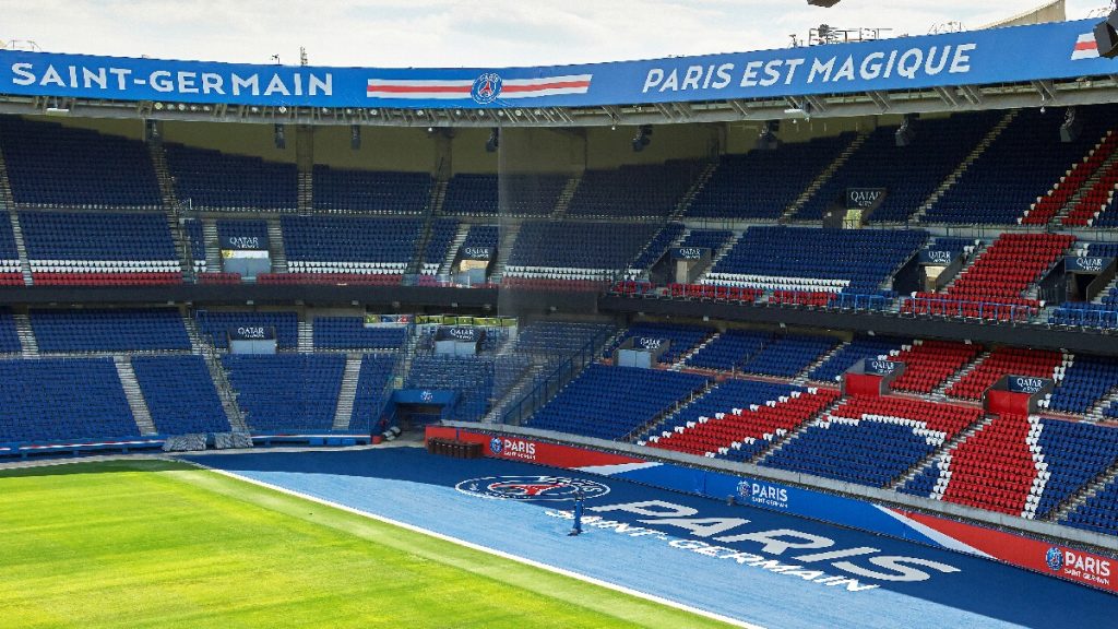 Nejdražší přestup historie? Kanonýra chce Liverpool, Manchester United i PSG