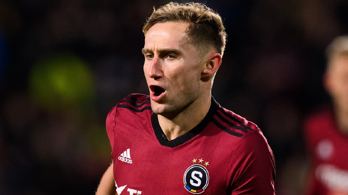 Sparťanský kanonýr Kuchta naznačil problémy s disciplínou. Objevují se spekulace o jeho osudu