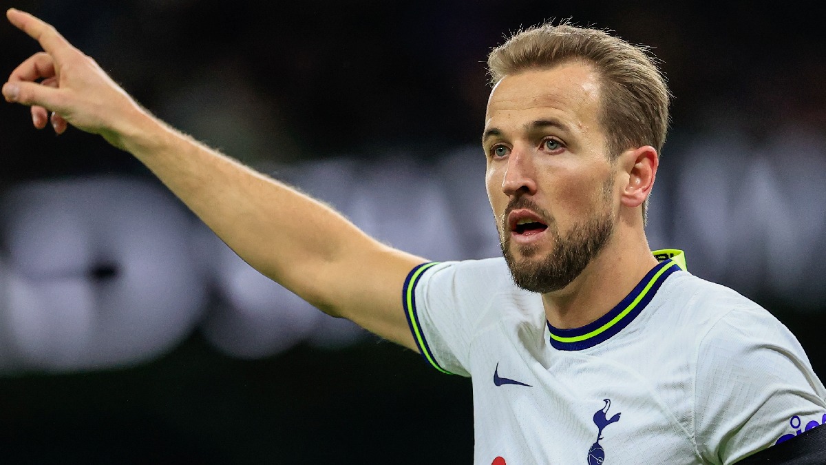 Požádal ji o sirku na diskotéce, jsou spolu přes třicet let. Jachnická prozradila, proč jim to s manželem pořád klape 3 Kane potřeboval na 100 bundesligových gólů jen 98 zápasů. Dres z rekordního večera se prodal za miliony