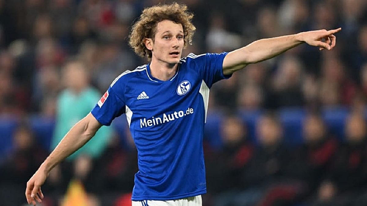Český reprezentant Alex Král si kvůli fáru za 6 milionů zavařil v klubu