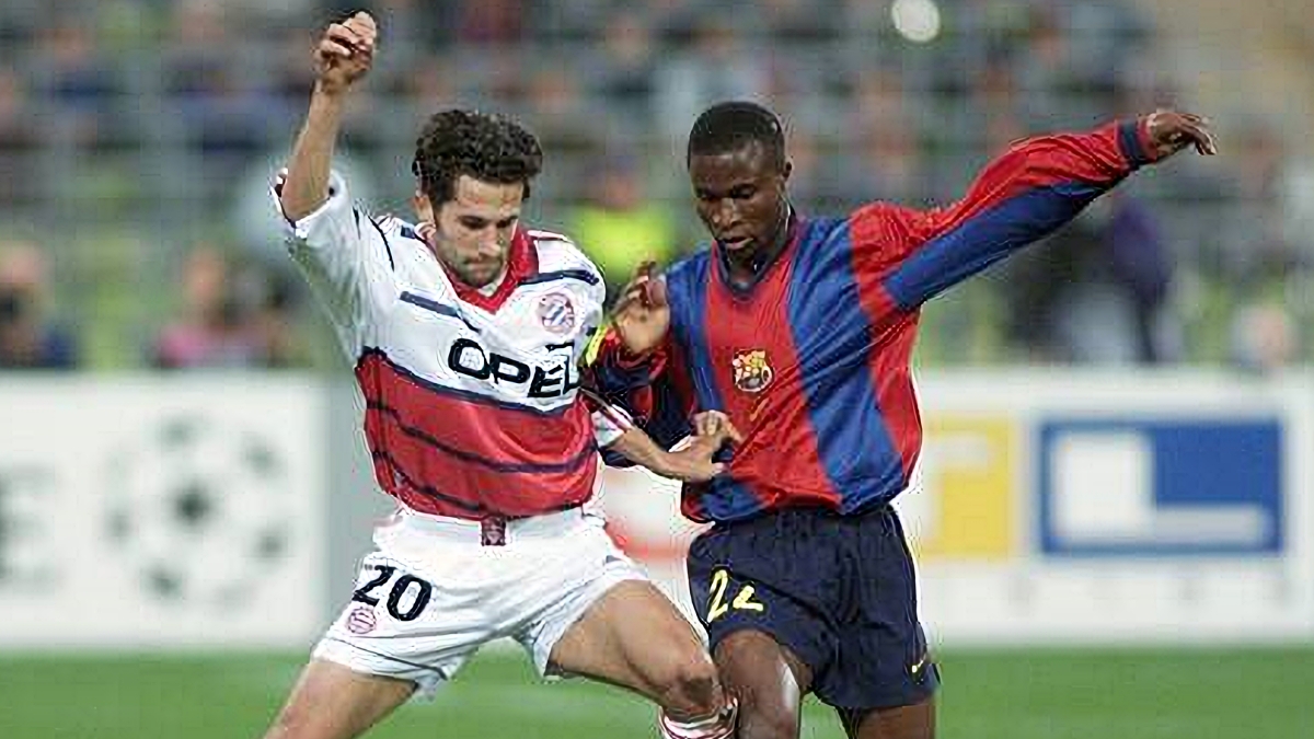 V Barceloně hrál po boku Figa, Rivalda nebo Guardioly. Po kariéře skončil vítěz LaLigy na ulici