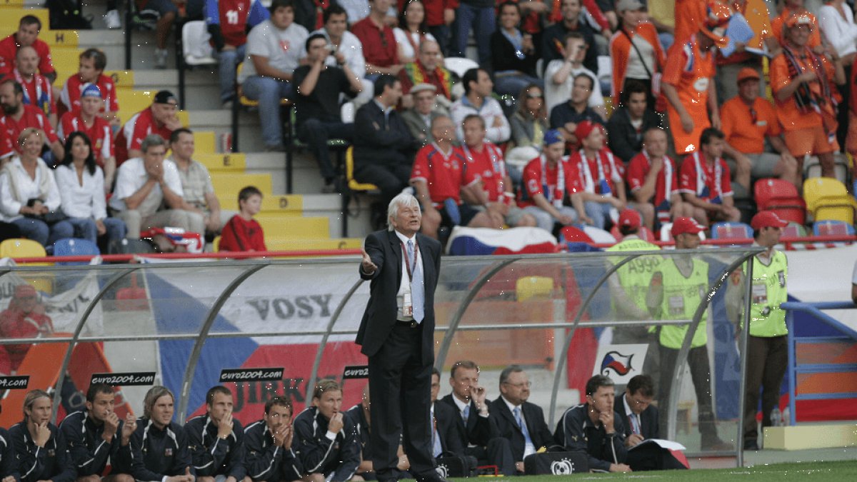 Legendární kouč Karel Brückner musel do špitálu. Operace a starosti o svou ženu