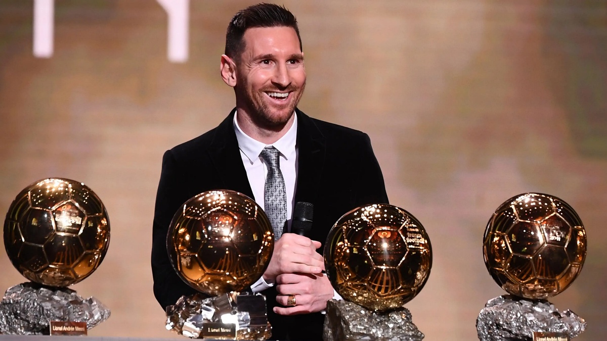 Messi se rozloučil s reprezentací a vzpomněl na Maradonu. Ronaldo mu poslal vzkaz, který dojal celý fotbalový svět