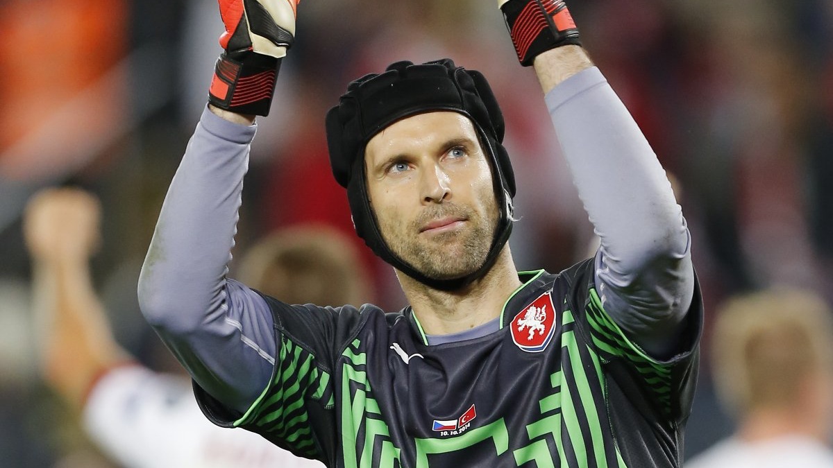Na legendárního brankáře Čecha zaútočil spoluhráč. Měl připravit trenéra o práci