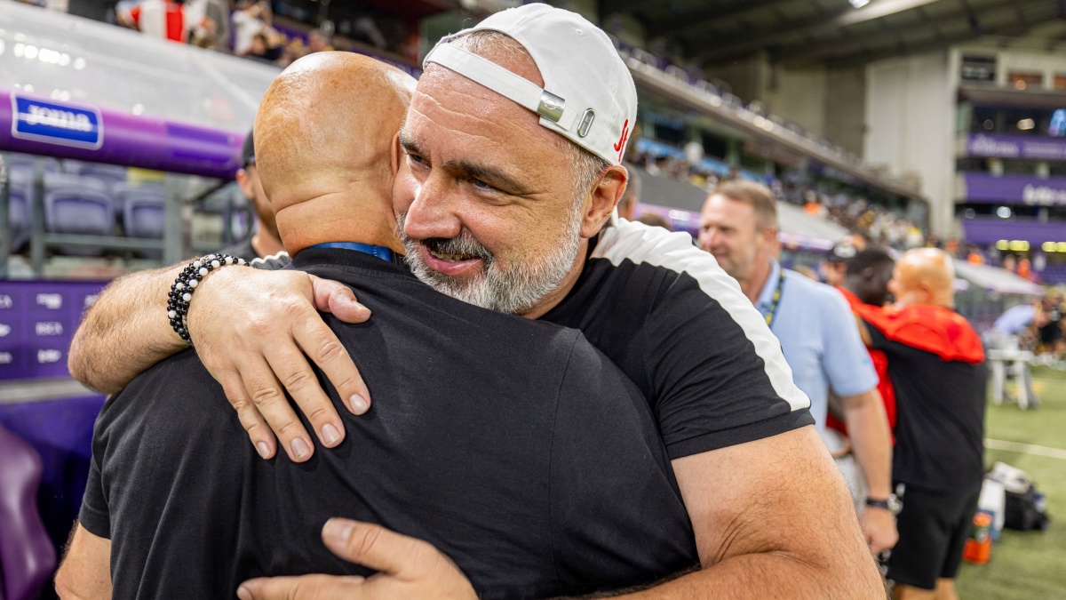 Dva velikáni českého fotbalu zjistili, že jsou příbuzní. Pomohlo jim poznávací znamení na těle