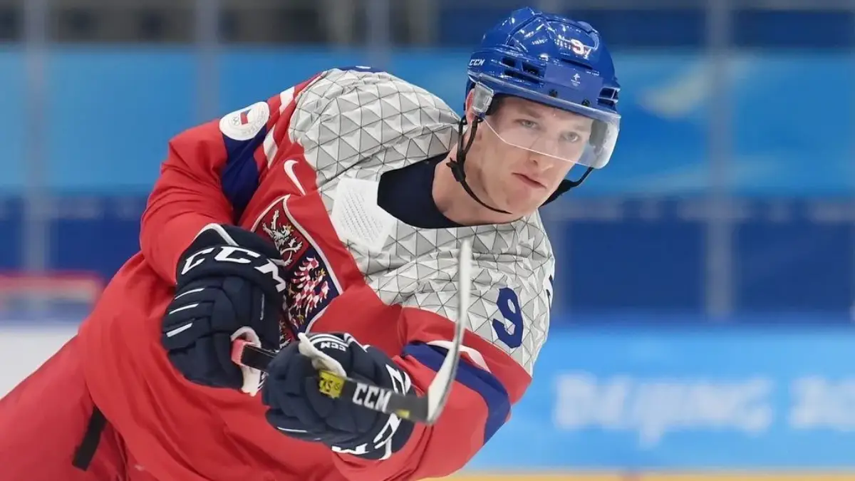 Český obránce zvolil navzdory válce angažmá v ruské KHL, přijde kvůli tomu o olympiádu