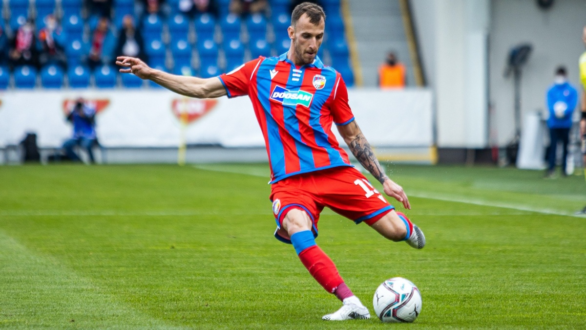 Mistr ligy se Spartou trpí vážným onemocněním. Na fotbal musí zapomenout