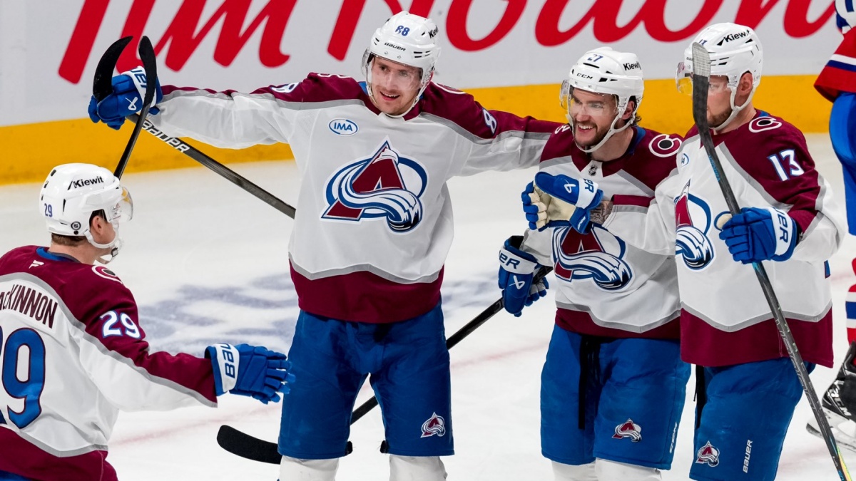 Nečas po konci sezony v NHL zamířil na Šumavu. Útočník Colorada relaxuje u vody s rybářským prutem