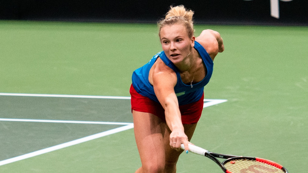 Potupa pro Siniakovou. V deblu je nejlepší hráčkou světa, stejně musí na US Open v mixu do kvalifikace