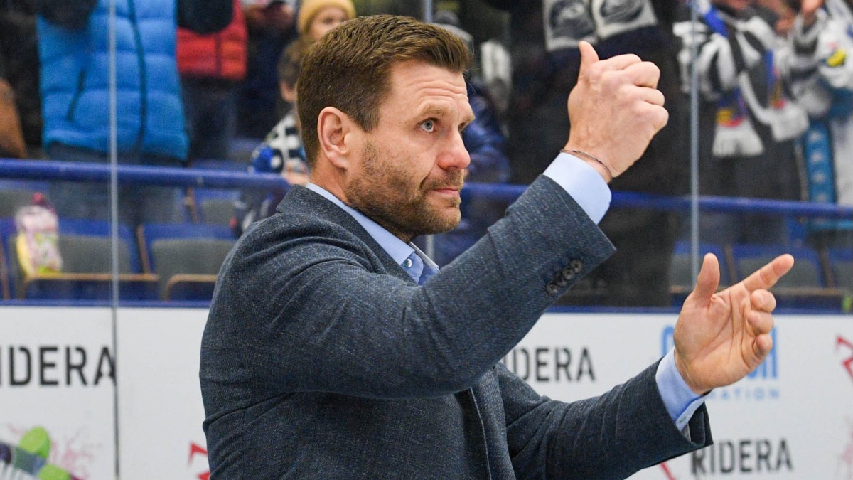 Dusno v kabině Vítkovic. Kouč Varaďa po fiasku prozradil, k čemu mezi hráči došlo