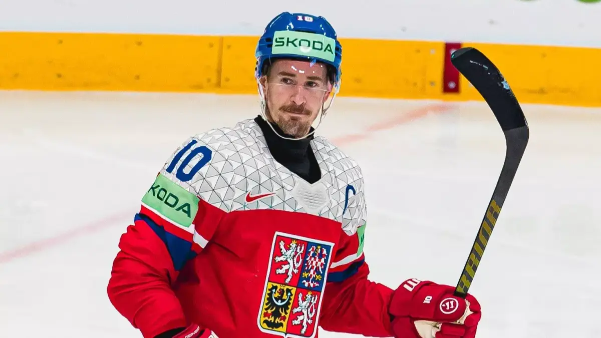 Král Pardubic a kapitán nároďáku Červenka. Nová láska Michaela