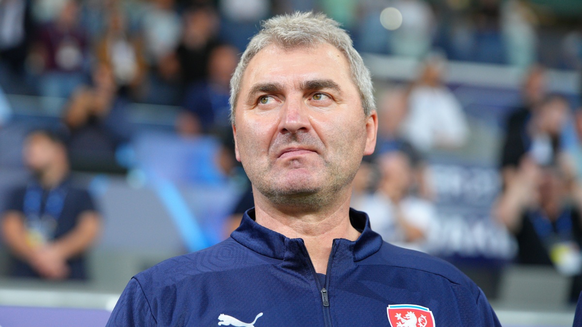 Koubkův asistent Suchopárek: V těchto podmínkách na MS nemůžeme hrát jako Slavia