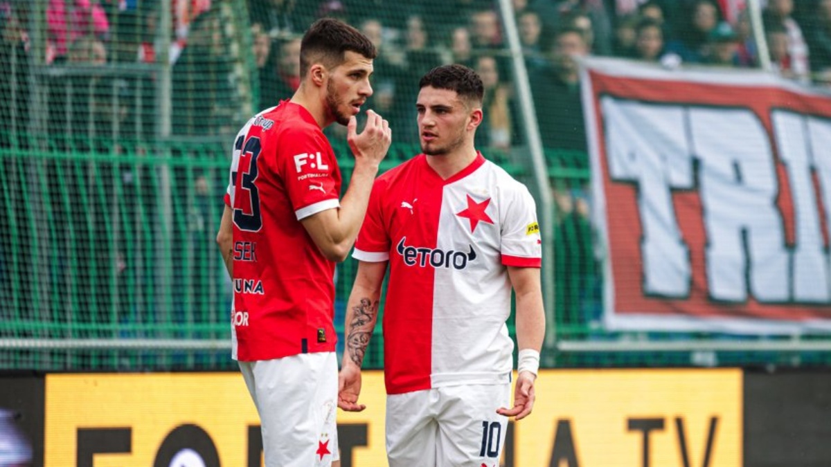 Miláček fanoušků Slavie i českého nároďáku mění dres. Za pět let si vydělá 250 milionů
