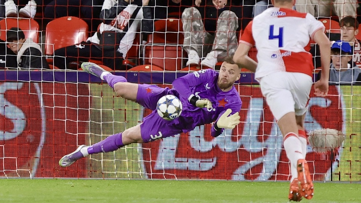 Hrdina Staněk otevřeně o kolapsu Slavie v Lize mistrů. Zkritizoval celý tým