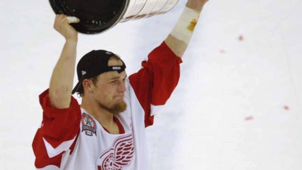 Čtyřnásobný vítěz Stanley Cupu vyhlásil bankrot. Dlužil 130 milionů korun