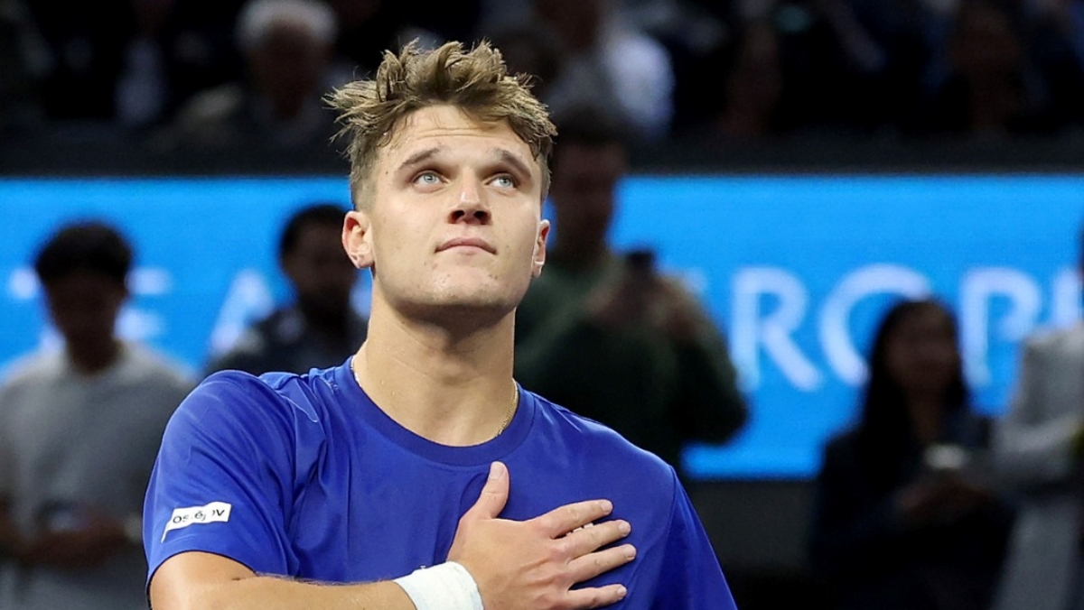 Z českého tenisty Menšíka je idol. Fanoušci žerou jeho fotku do půl těla