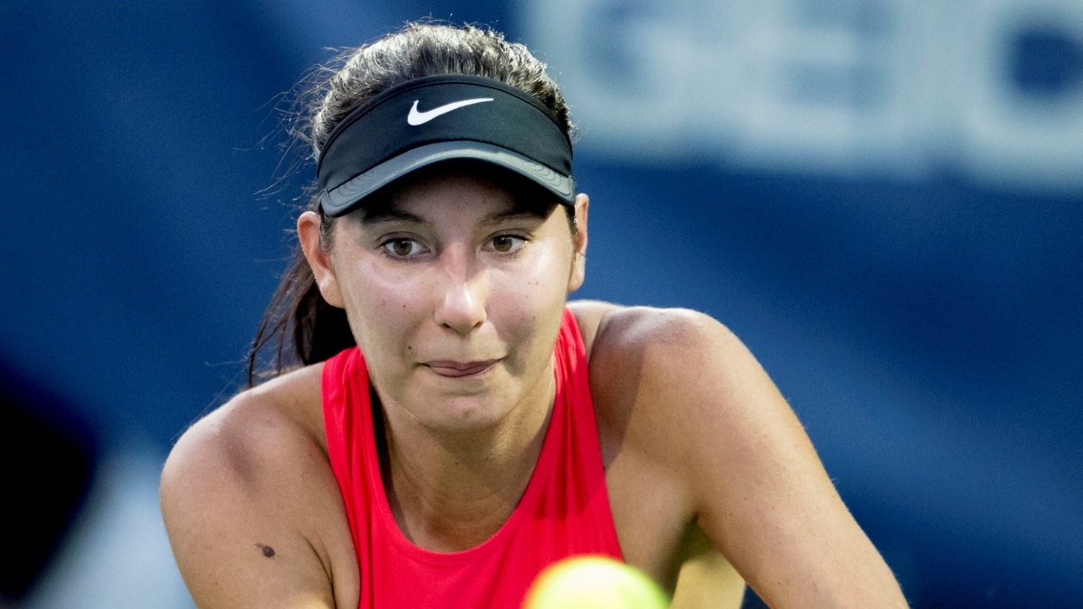 Tenisová reprezentantka byla na plastice. U mužů je nyní světovou jedničkou