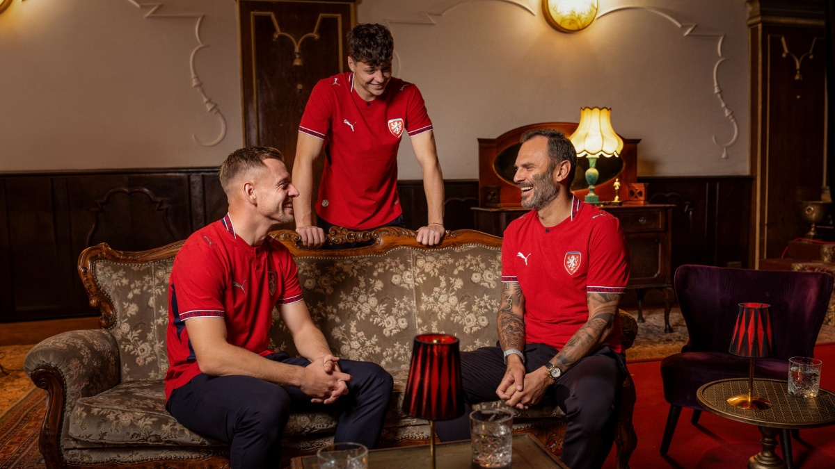 Souček jako rudý hadr na býka. Nové dresy fanoušky nezajímají, chtějí nového kapitána