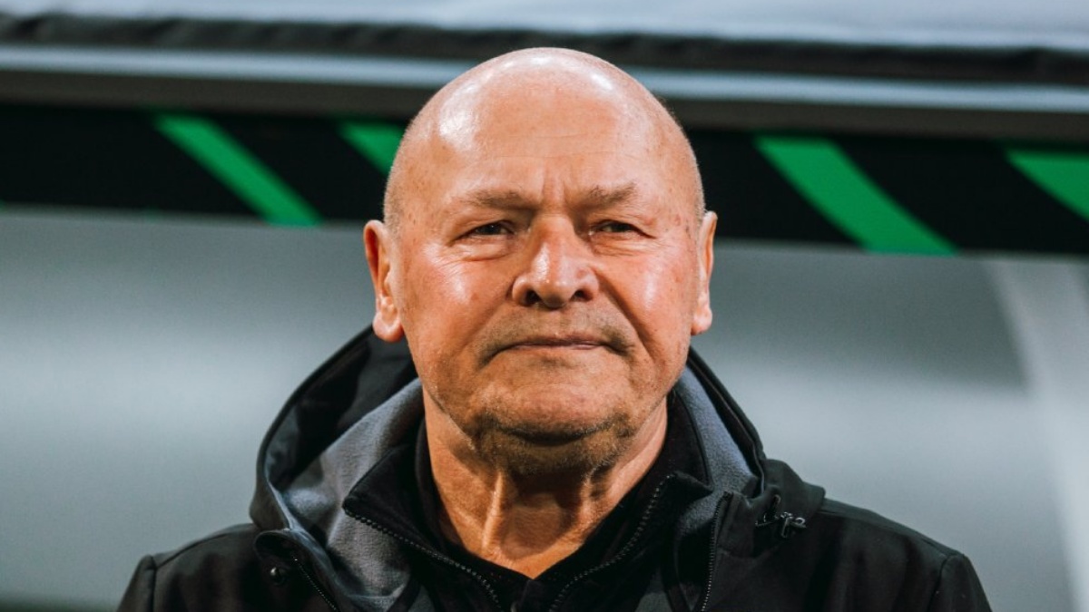 Páka na rozcapené květinky a mumie. Překvapivá slova fanoušků po angažování trenéra Koubka