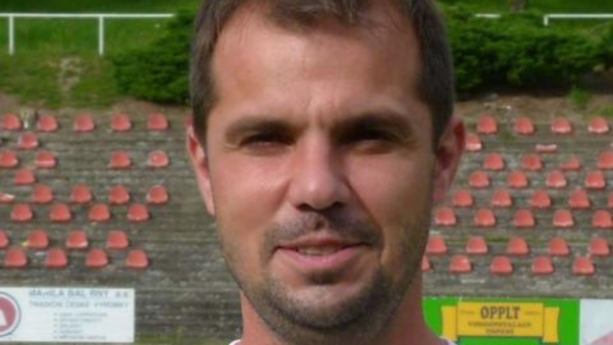 Geniální český fotbalista utopil svou budoucnost v dluzích. V reprezentaci ho vedl i Brückner