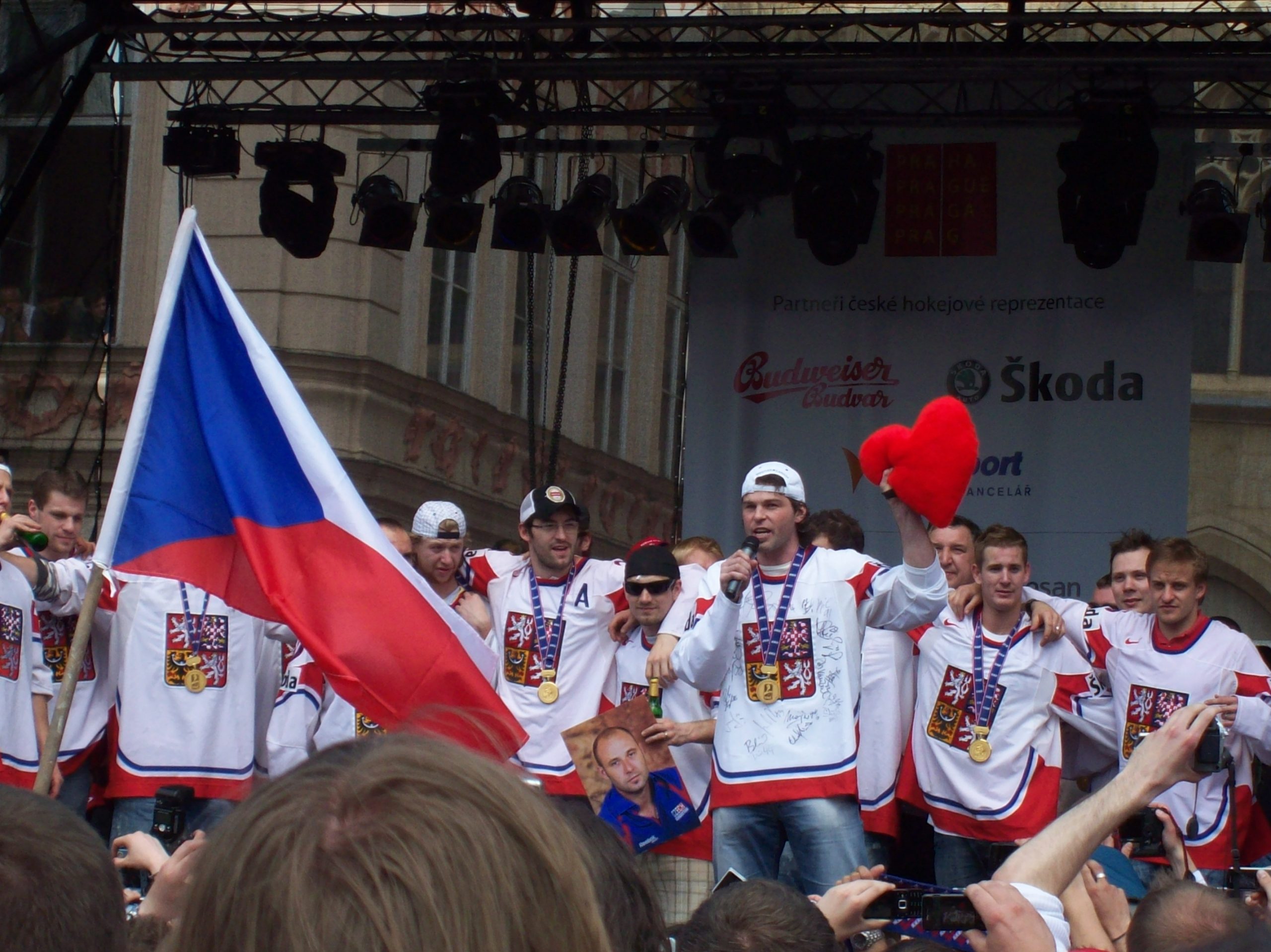 Kvíz: Hokejové hvězdy Česka pod tlakem. Víte, co se řešilo mimo led a co změnilo kariéry?