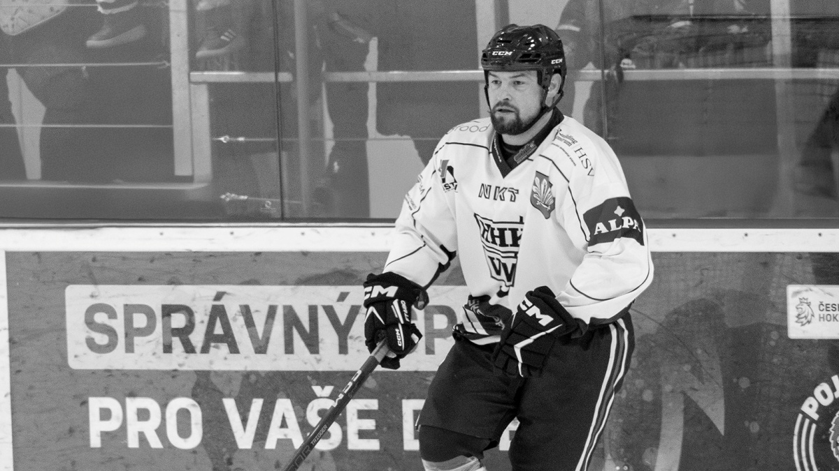 Kamarád a spoluhráč je navždy pryč. Fanoušci i kluby oplakávají českého hokejistu