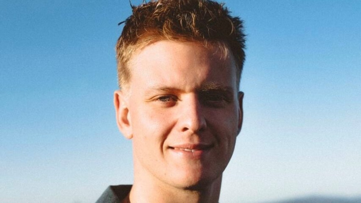 Schumacherův syn Mick léčí zlomené srdce. Přitažlivou doktorandku měl sbalit na seznamce