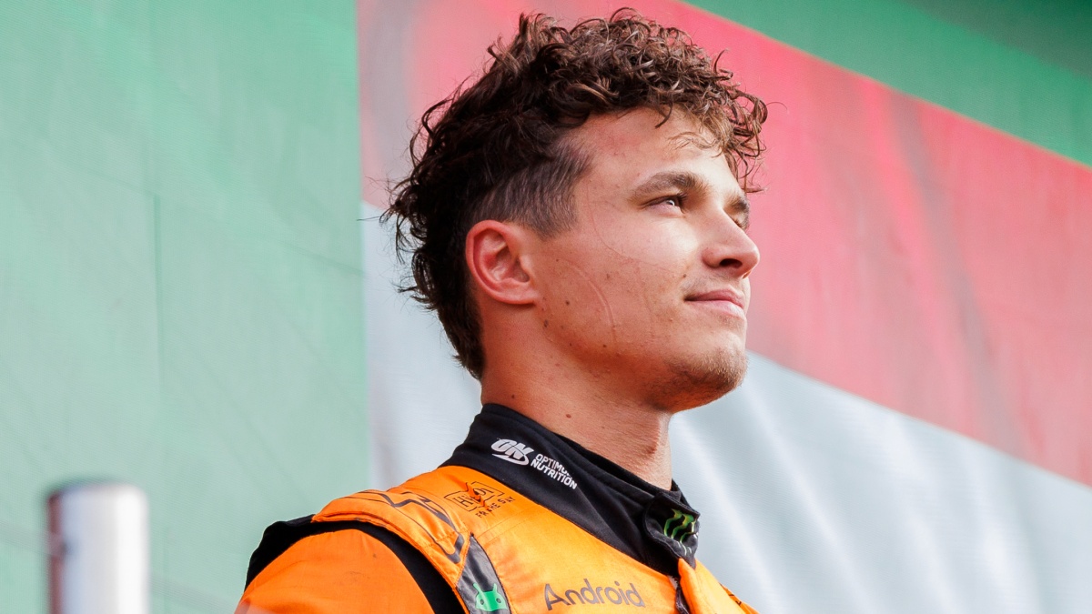 Margarida se odvázala. Láska šampiona formule 1 Norrise ukázala své dokonalé tělo