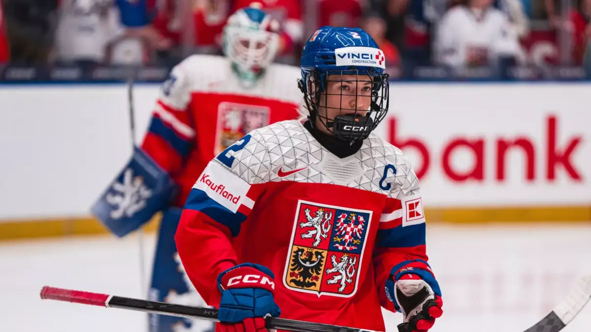 Kapitánka českých hokejistek ukázala svoje svalnaté tělo na pláži. Před sebou má těžký úkol