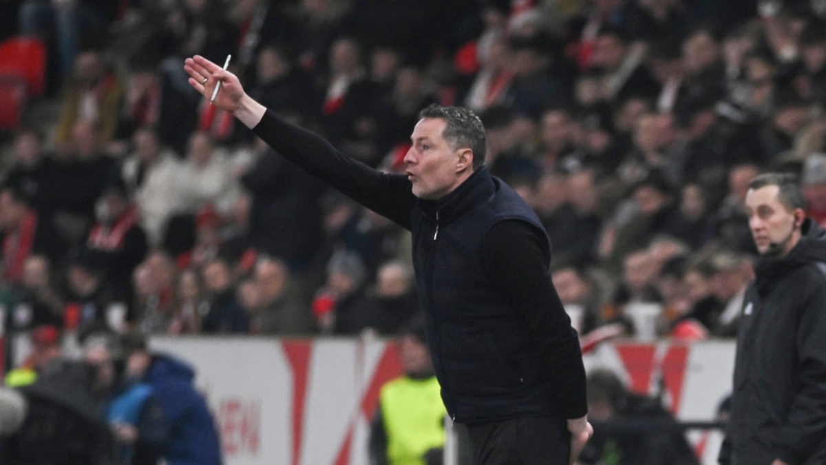 Přísná dohra pražského derby. Kouč Sparty Priske nastoupil na rozhodčího