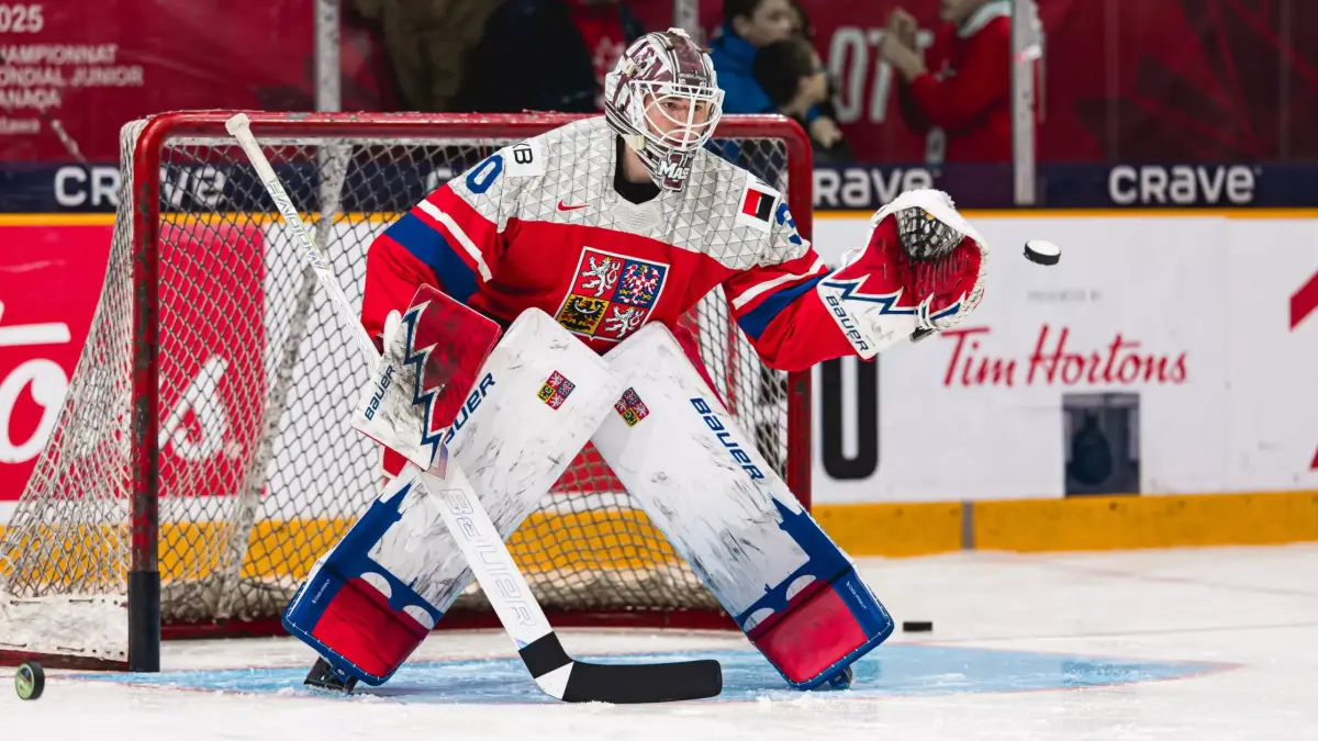 Český hokejový hrdina odolal milionovému lákadlu. Nyní už se rozhodl svést bitvu o NHL