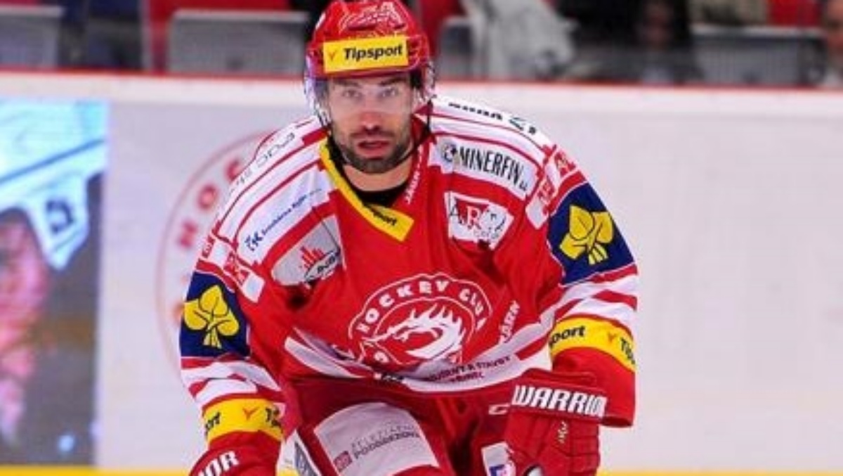 Kvůli zranění přišel český útočník o zlaté MS. Pak přišel vyhazov, rozvod a fatální bouračka