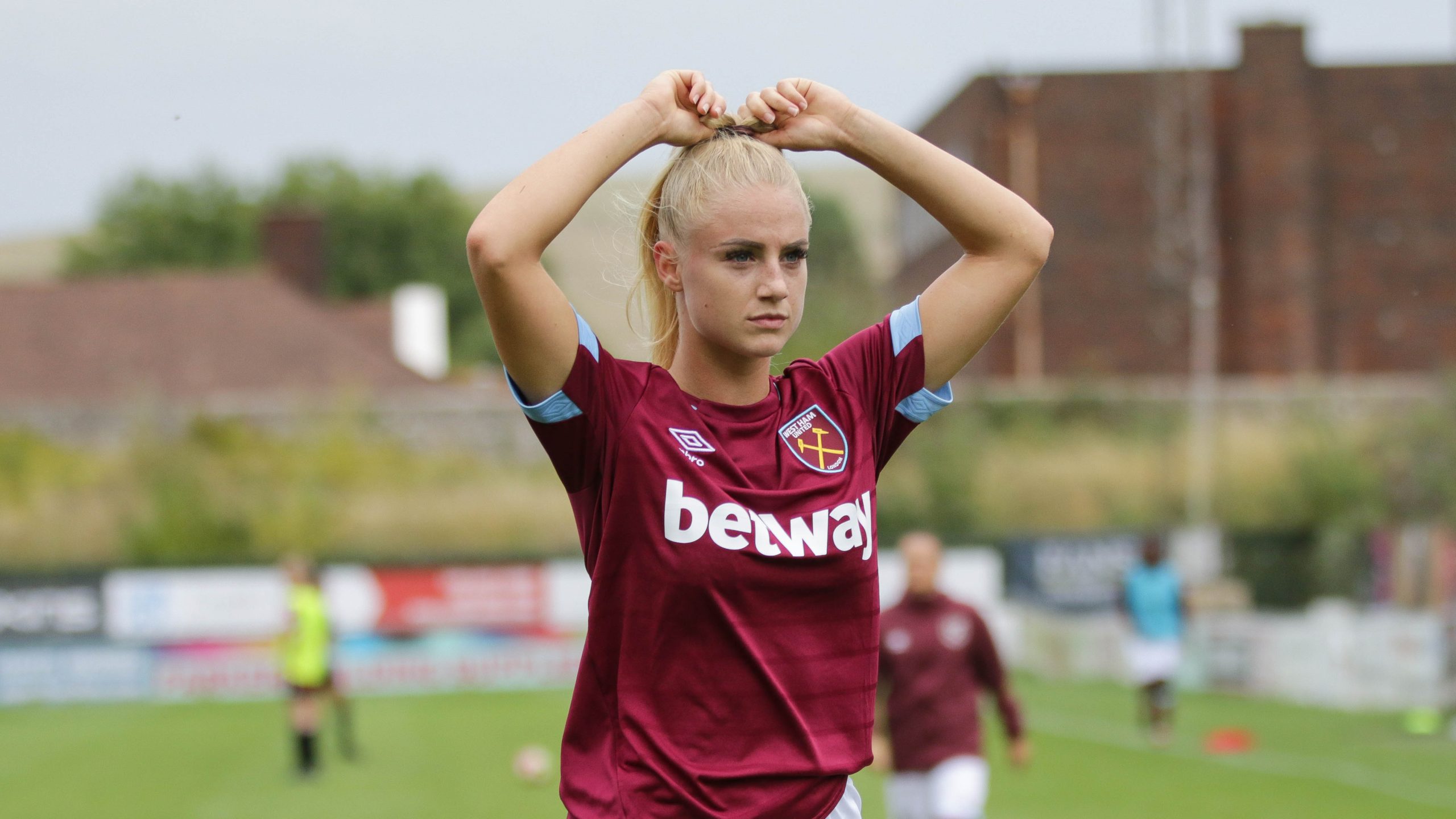 Nejpřitažlivější fotbalistka světa se fanouškům ukázala nahoře bez