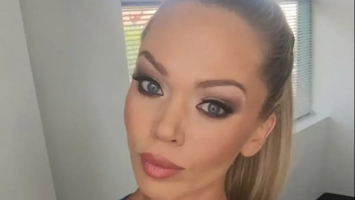 Obdivovali ji muži z celého světa. Teď fitness modelka vybírá jídlo z popelnic