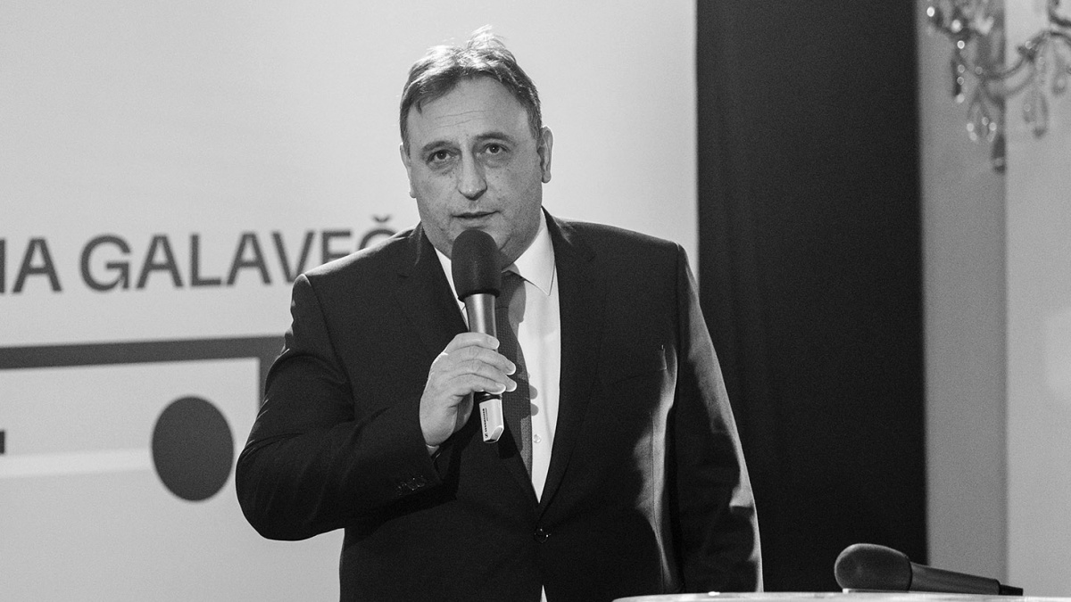 Smutek před epickým večerem. Český fotbal zasáhla tragédie, vlivný funkcionář odešel po dlouhém boji