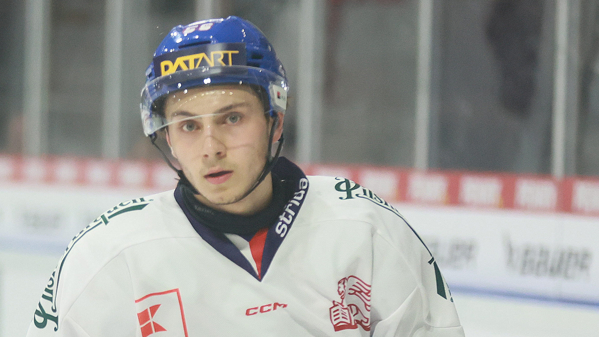 Konkurent českého reprezentanta bere příliš. Cesta do NHL bude složitá