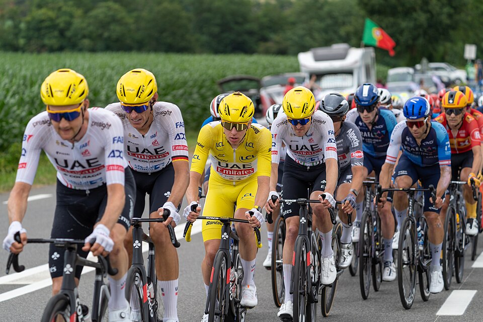 Tour de France sledovalo celé léto plno Čechů. Ale vítěze etap a žlutý dres dnes správně složí jen hrstka fanoušků