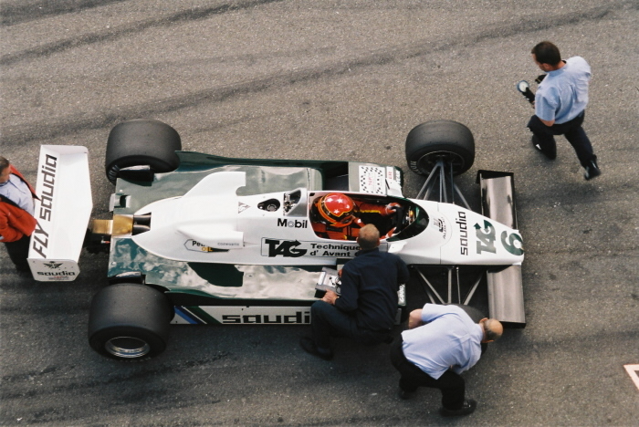 F1 není jen o rychlosti, za každým vítězstvím stojí astronomické peníze. Kdo nezvládne aspoň 8 z 10, fanouškem úplně není