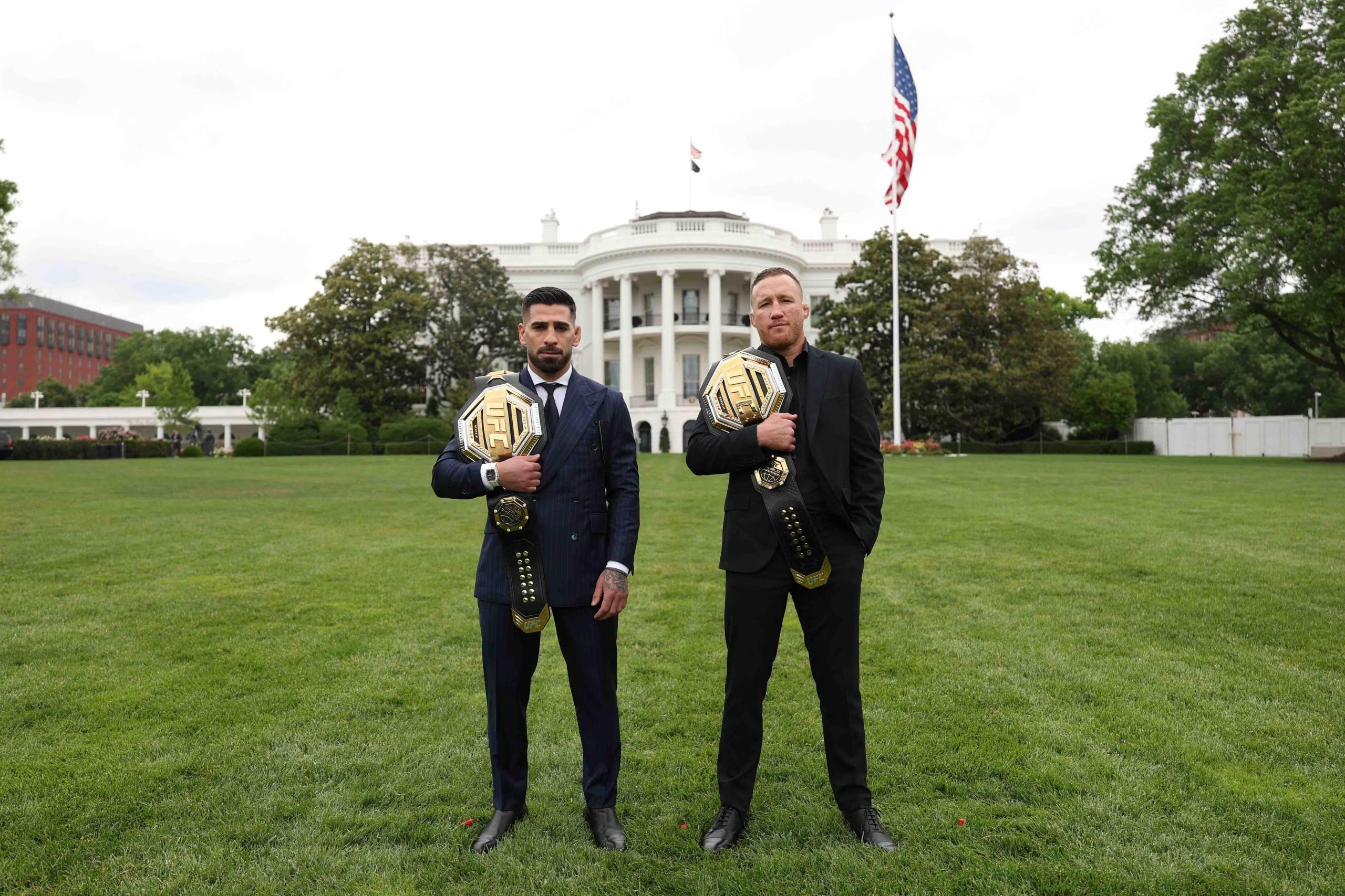 Pereira si v Bílém domě vydělá 214 milionů Kč. Víc než Topuria a Gaethje dohromady