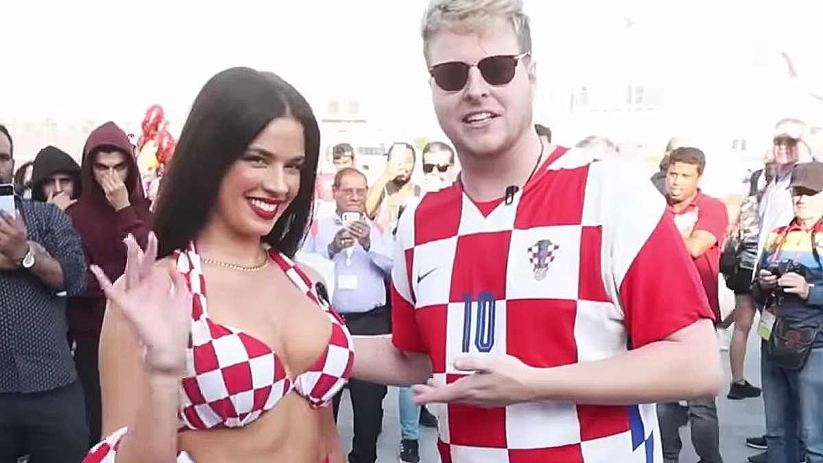 Nejpřitažlivější fanynka z posledního MS Ivana Knöllová vydělává díky nahrávací společnosti. Ukáže se i na letošním šampionátu