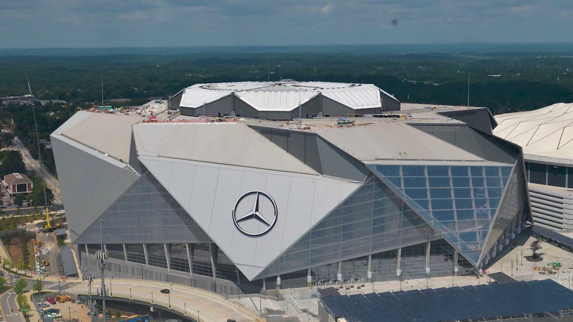 Stadion za 128 miliard Kč i pekelné výhně. MS 2026 v Americe čekají extrémy, které mohou Čechy zlomit