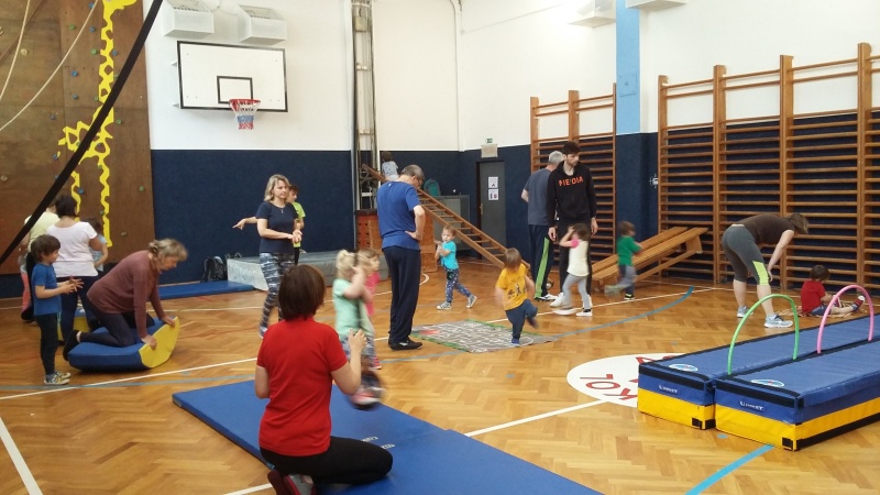Březina opustil dobře placenou práci a založil Gymnathlon. Dnes jeho program rozhýbává 20 tisíc dětí ročně