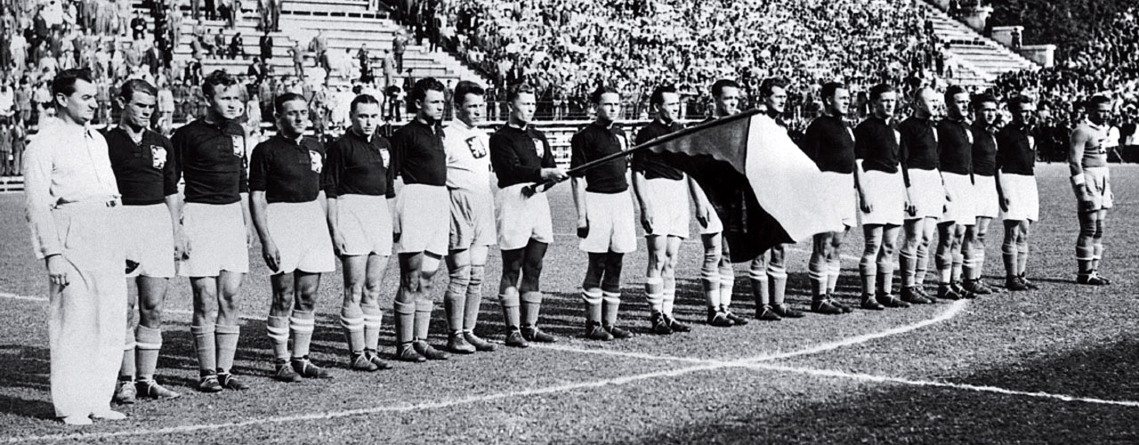 MS 1934: Baťa slíbil československým fotbalistům prémii ve výši ceny automobilu. Ve finále je zastavil sudí spjatý s Mussolinim