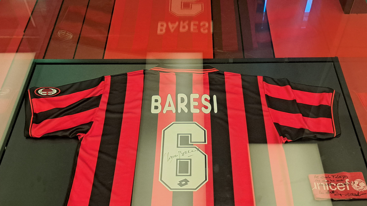 AC Milán nejprve popřel skon své legendy. Baresi o den později po boji s nemocí zemřel