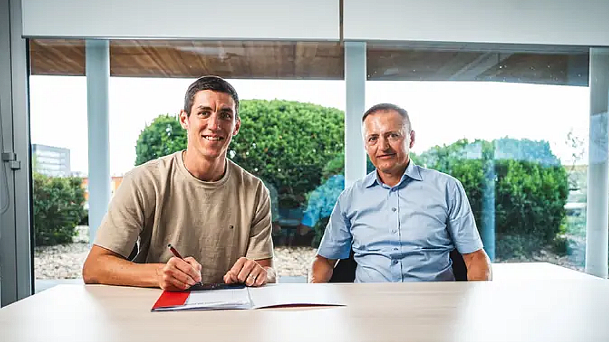 Senzace pro českou extraligu. Do Pardubic se po 12 letech vrací šampion z NHL Nosek